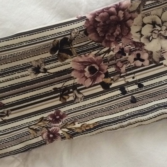 Top - Picture 2 of 3